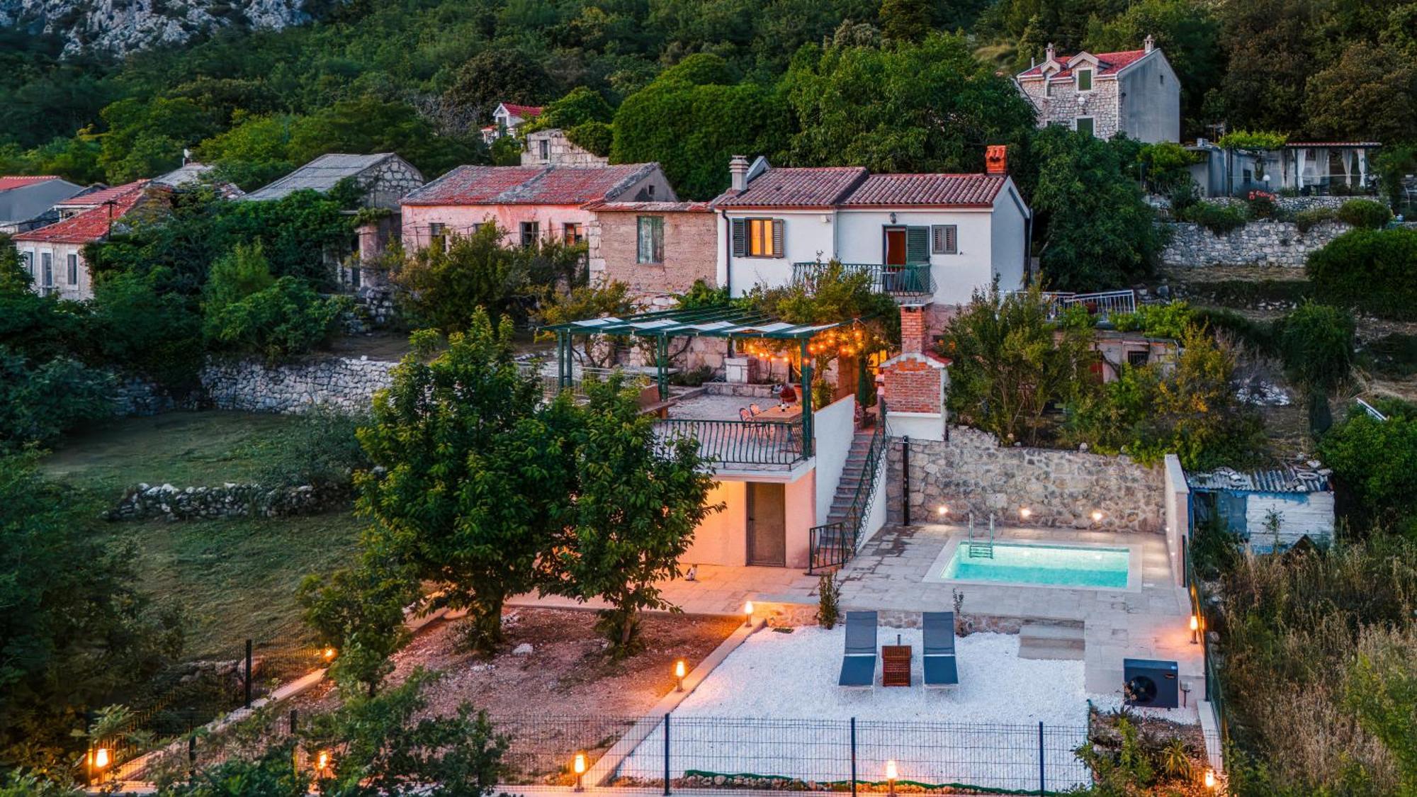 House Dida Mate - Cozy House In Nature With Heated Pool Tučepi Exterior foto