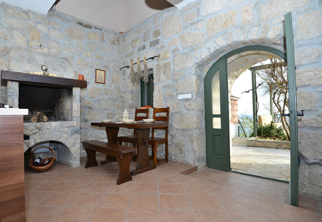 House Dida Mate - Cozy House In Nature With Heated Pool Tučepi Exterior foto